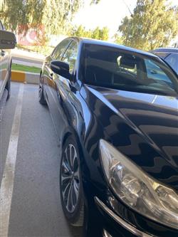 هیوندای جێنسس